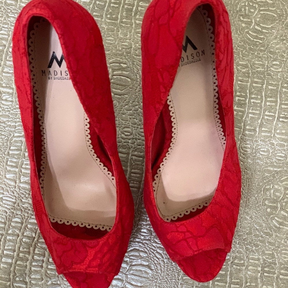 Red Heels - Picture 5 of 5